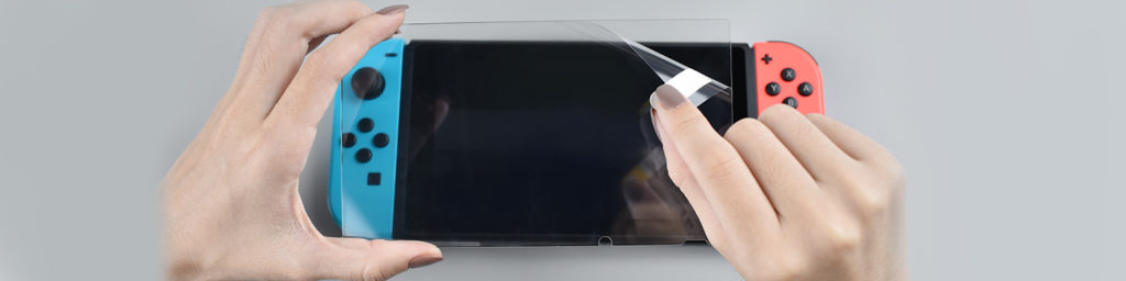 apply-the-screen-protector-for-nintendo-switch-step3